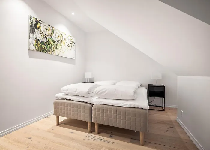 Gullstein Lägenhetshotell 3*