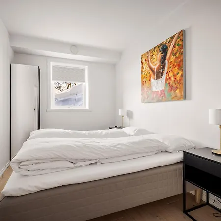 Gullstein 3*